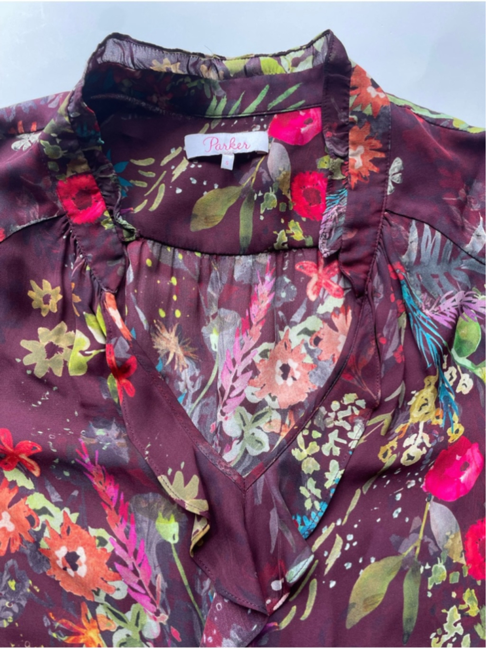 Parker silk blend Floral Burgundy Ruffle V-Neck Blouse top - Picture 5 of 10